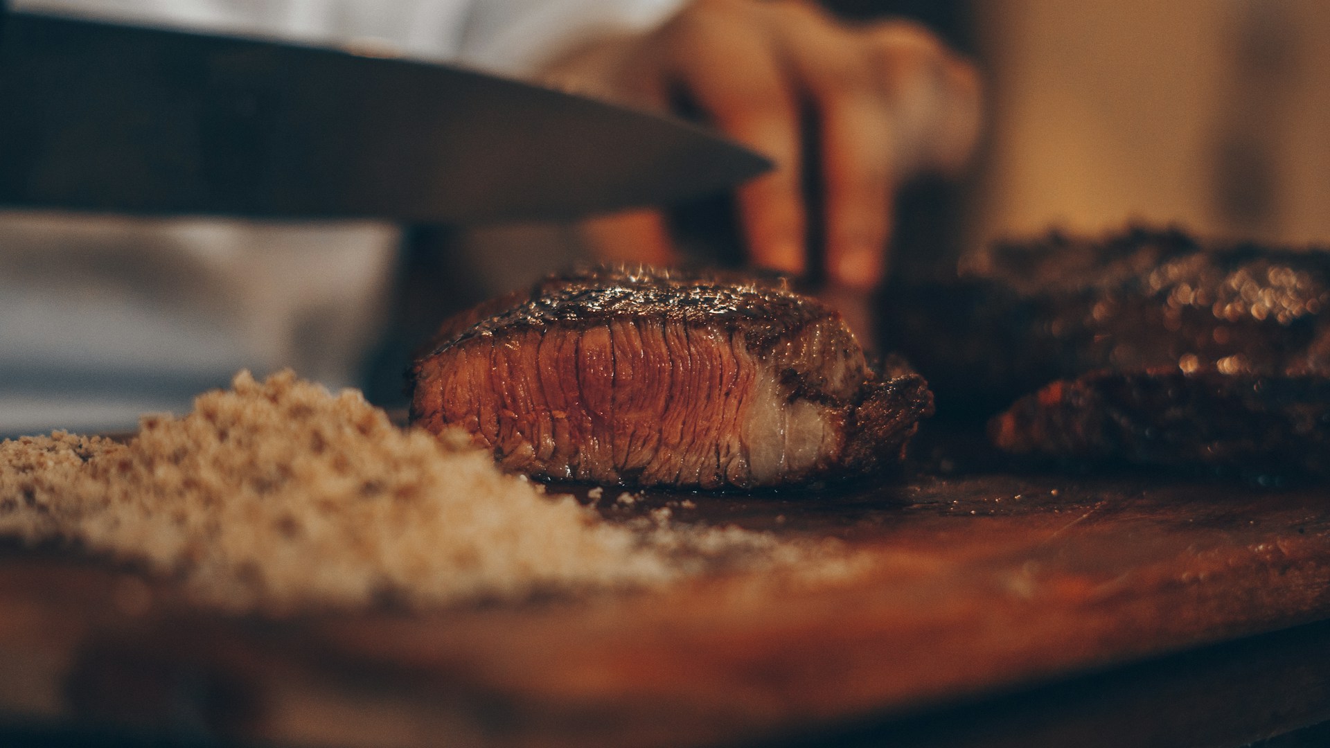 tomahawk steak